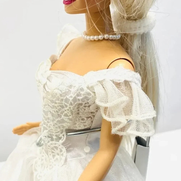 MATTEL BARBIE Doll Blond Hair Battery Operated White Wedding Gown Dress 12"Tall - Picture 6 of 13